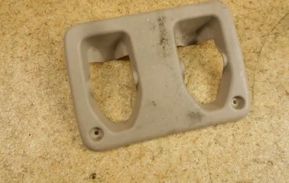 Toyota Land Cruiser (J100) Rear seat rail trim cover 