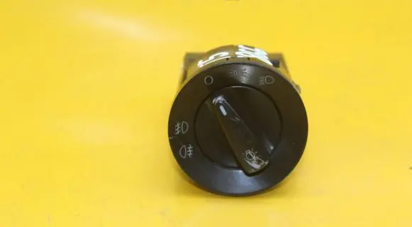 Volkswagen PASSAT B5 Light switch 1C0941531A