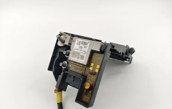 Peugeot 308 Fuse module 28236841