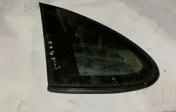 Opel Vectra B Rear side window