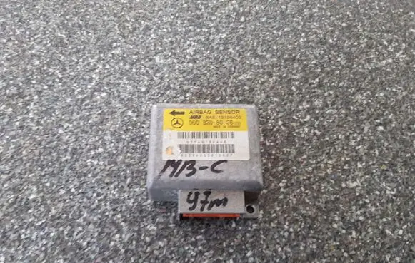 Mercedes-Benz C W203 Airbag control unit/module 0008208026