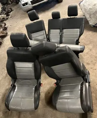 Seat set