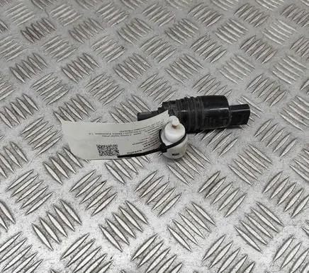 BMW 2 F45 Windscreen/windshield washer pump 7388349
