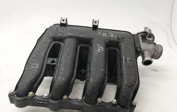 BMW 1 E81 E87 Intake manifold 7788194
