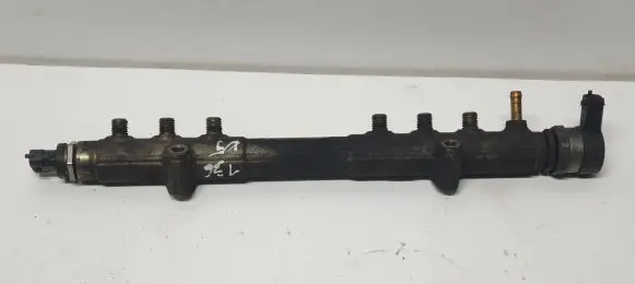 Volvo XC70 Fuel main line pipe 0445215023 004473L2