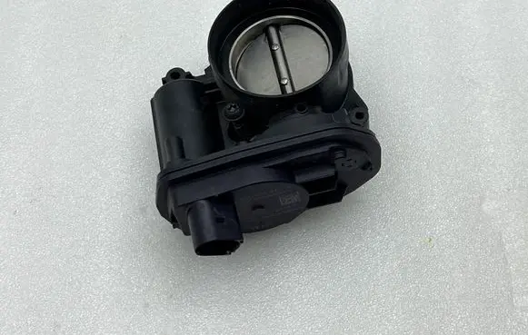 Audi Q2 - Throttle valve 04E133062S