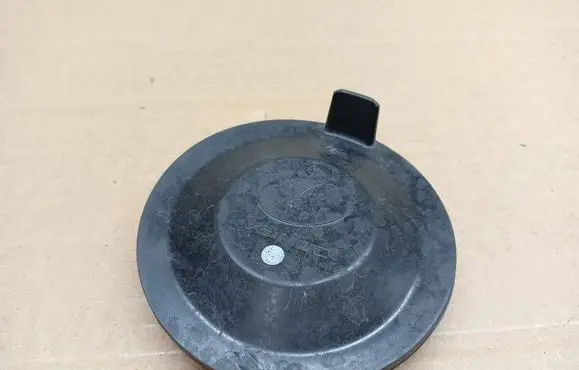 Ford Fiesta Headlight/headlamp dust cover 00186152