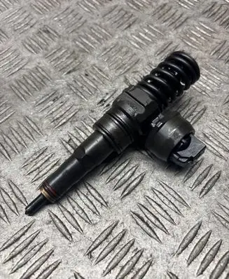Skoda Octavia Mk2 (1Z) Fuel injector 038130073AG