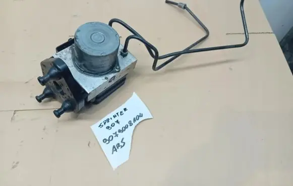 Mercedes-Benz Sprinter W907 W910 ABS Pump 9079008104