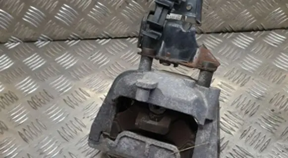 Skoda Octavia Mk2 (1Z) Engine mount bracket 1K0199262