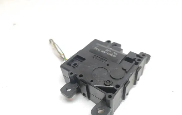 Lexus UX Air flap motor/actuator 0638002031