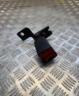 Ford Ecosport Middle seatbelt buckle (rear) Gn15a613k21