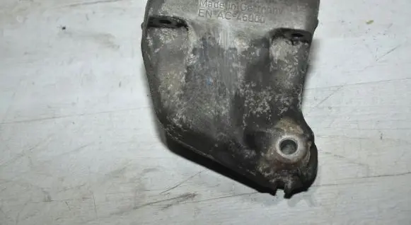 Mercedes-Benz R W251 Engine mounting bracket A6422230204