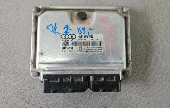 Audi A8 S8 D3 4E Engine control unit/module 0261208714 4E0910018E 4E0906018