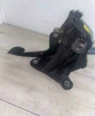 Clutch pedal