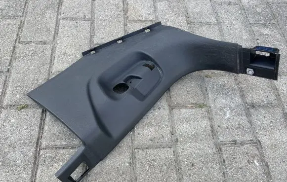 Audi Q7 4M Foot area side trim 4M1867271C 4M1867271C4PK