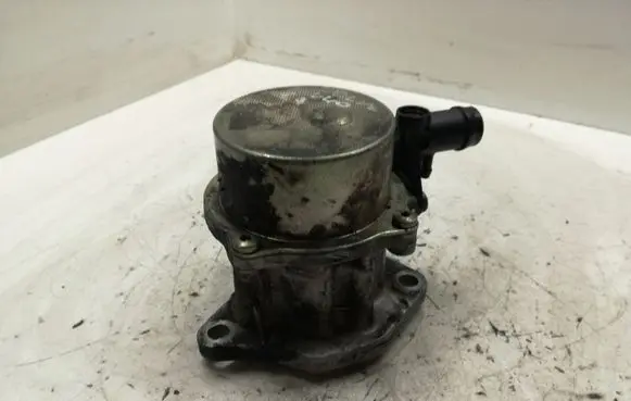Volvo S40, V40 Vacuum pump 8200072985