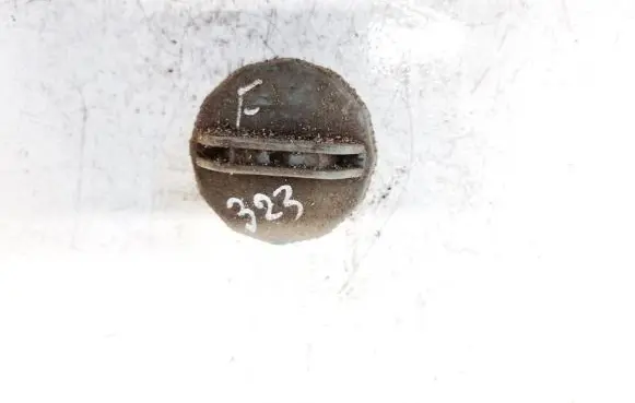 Mazda 323 F Fuel tank filler cap 