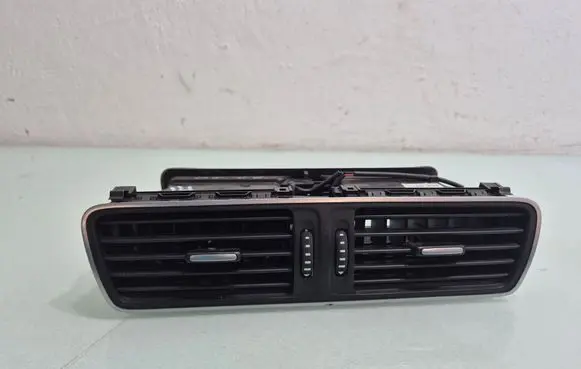 Volkswagen PASSAT CC Dash center air vent grill 3AC819728A