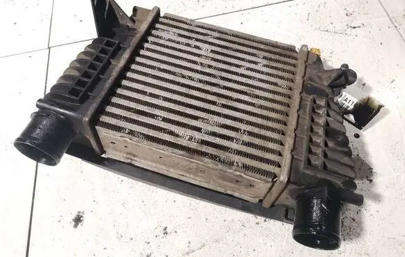 Renault Clio III Intercooler radiator 