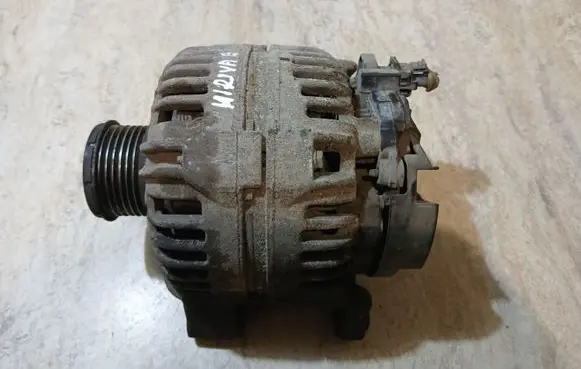 Opel Meriva B Generator/alternator 0124425084