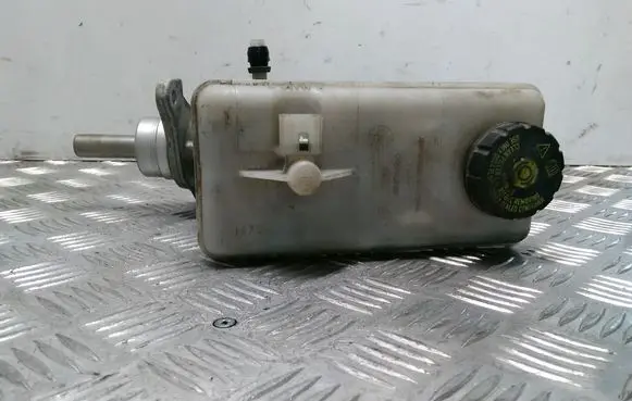 Renault Trafic II (X83) Master brake cylinder 32067008C