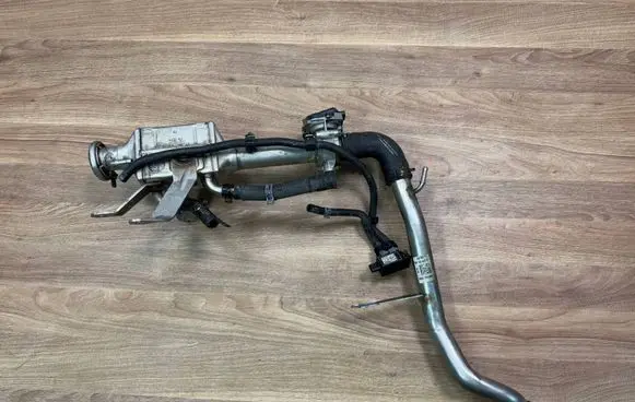 Audi Q7 4M EGR valve cooler 059131508AM 059131509Q 059131477H