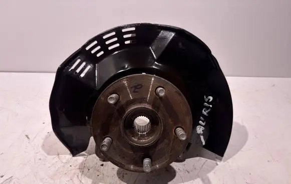 Toyota Auris E180 Front wheel hub