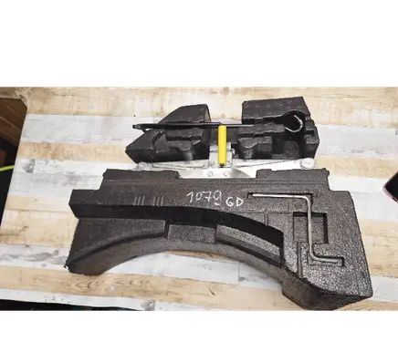 Nissan X-Trail T30 Tool set 849A88H300