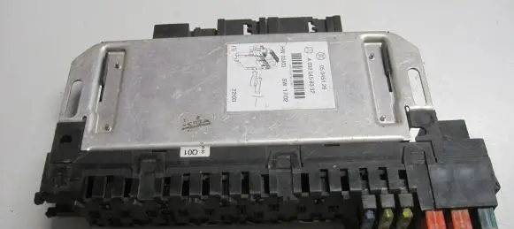 Mercedes-Benz S W220 SAM control unit A0325458332