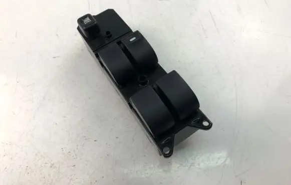 Mitsubishi Lancer Electric window control switch MR587877