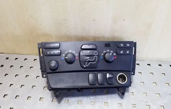 Volvo XC70 Climate control unit 30746022