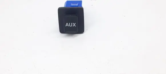 Honda CR-V AUX in-socket connector BD920