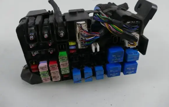 Hyundai Accent Fuse box set 91205-0N161