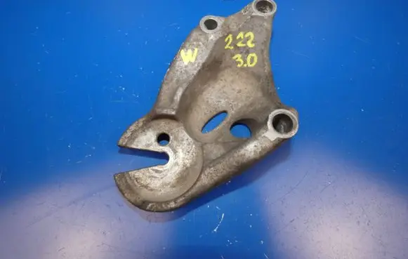 Mercedes-Benz S W222 EGR valve cooler bracket A2224900040