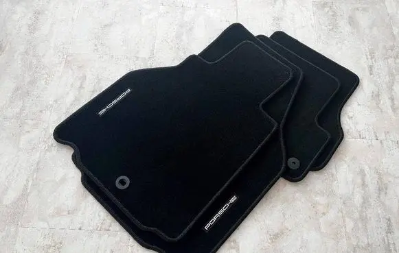 Porsche Macan (95B) Car floor mat set 