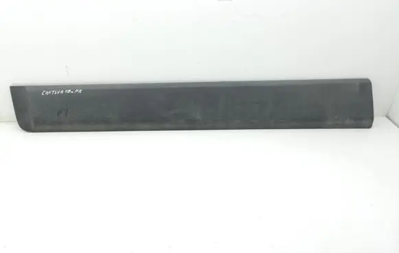 Chevrolet Captiva Front door trim (molding) 96439707