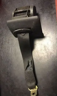 BMW 5 E34 Rear seatbelt 1950515