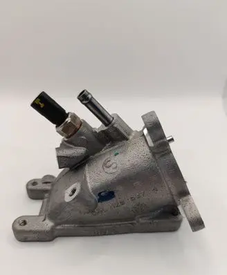 Volkswagen Caddy Throttle valve 04L128637A