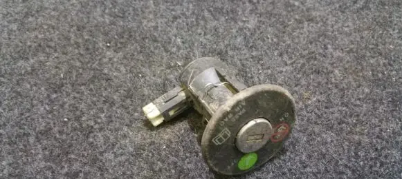 Passenger airbag on/off switch