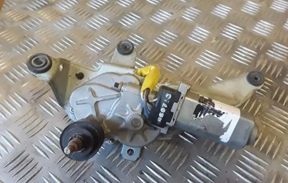 KIA Carens II Rear window wiper motor 035111500 987001D000