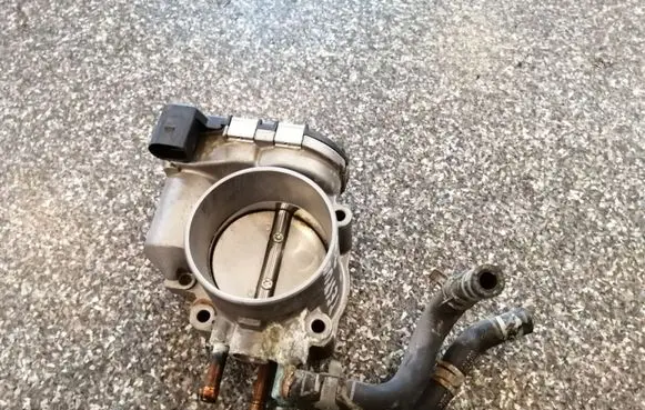 Audi A6 S6 C5 4B Throttle valve 078133062B 0280750030