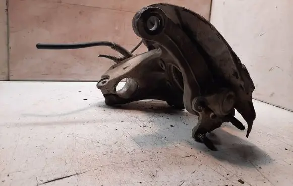 Volkswagen PASSAT B6 Front wheel hub