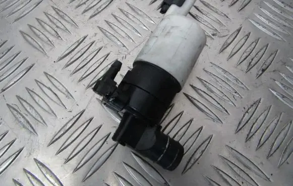 Peugeot 607 Windscreen/windshield washer pump 8200067015 8200295685