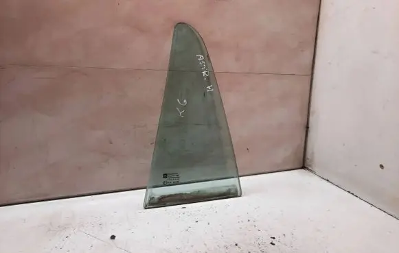Opel Astra H Rear vent window glass 43R001582 AS2M3236DOT682
