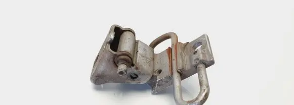 Audi A4 S4 B7 8E 8H Front door lower hinge 8F0831411B