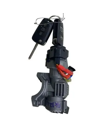Hyundai i30 Ignition lock 39H2