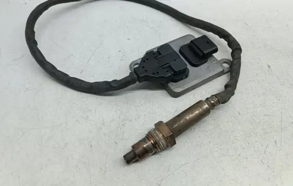 Mercedes-Benz Vito Viano W447 Lambda probe sensor A0009050108 0009050108