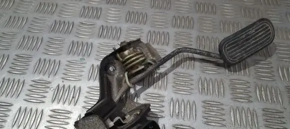 Toyota Avensis Verso Accelerator throttle pedal 7811116030 78111-16030
