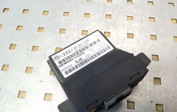 Volkswagen Touran I Other control units/modules 1K0907530K 1K0907951 5WK50000A